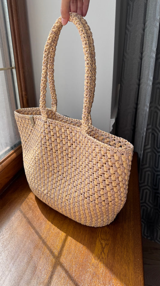 Hand-Crocheted Raffia Tote Bag – Natural Beach Bag with Sturdy Handles