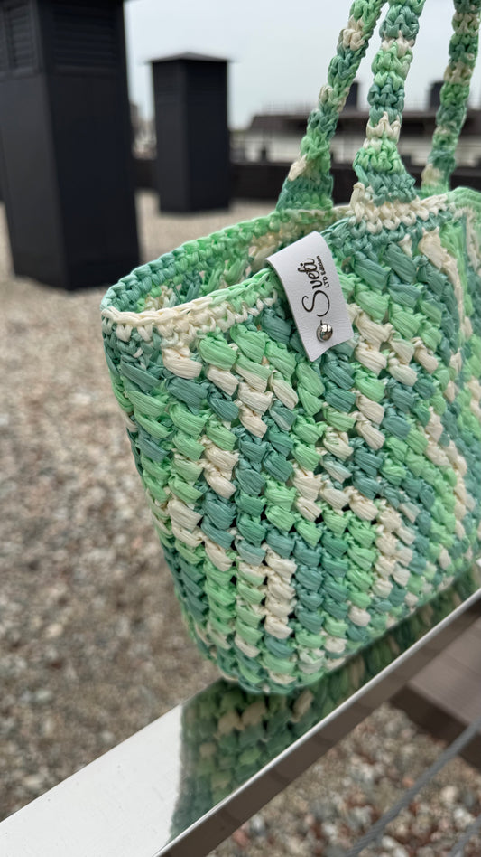 Hand-Crocheted Raffia Tote Bag – Natural Beach Bag with Sturdy Handles