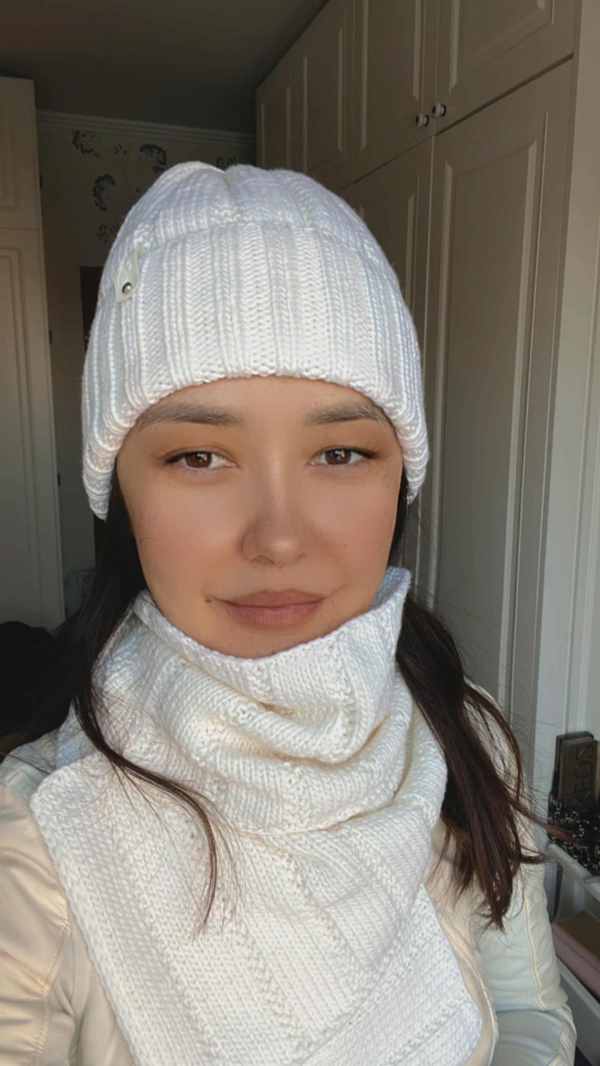 𝘿𝙧𝙚𝙖𝙢 𝙡𝙞𝙜𝙝𝙩 beanie